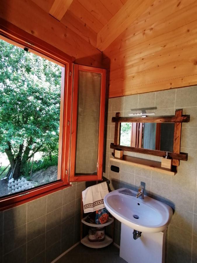 Agriturismo Bio Apipoli Montano Lucino Bagian luar foto