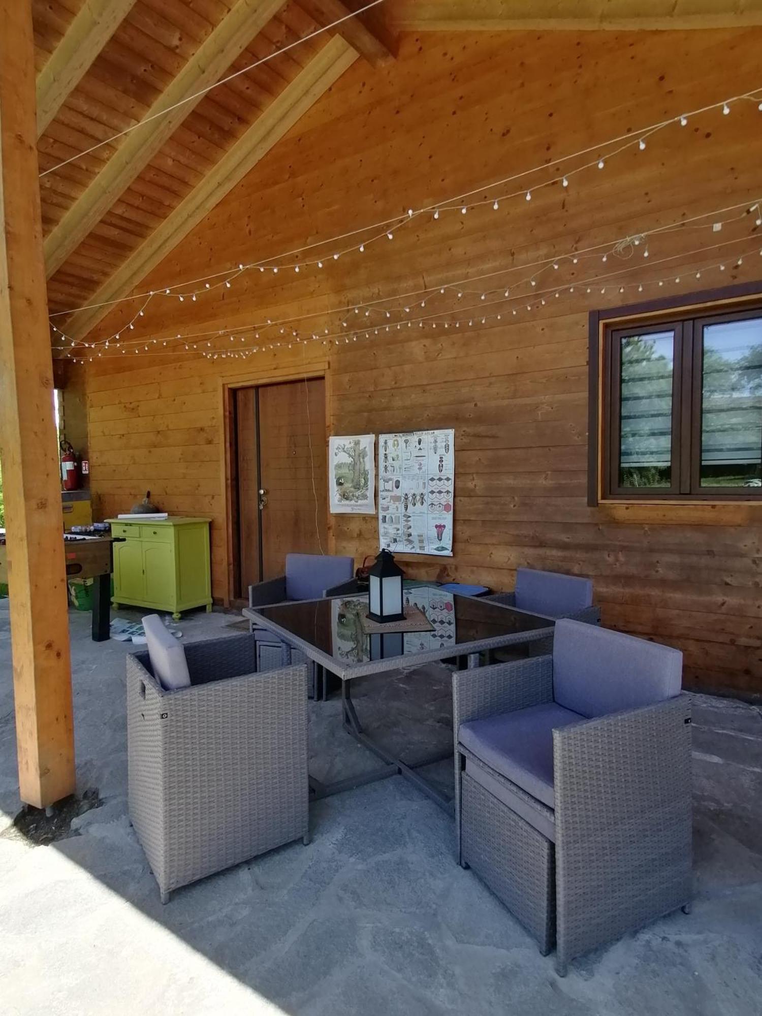 Agriturismo Bio Apipoli Montano Lucino Bagian luar foto